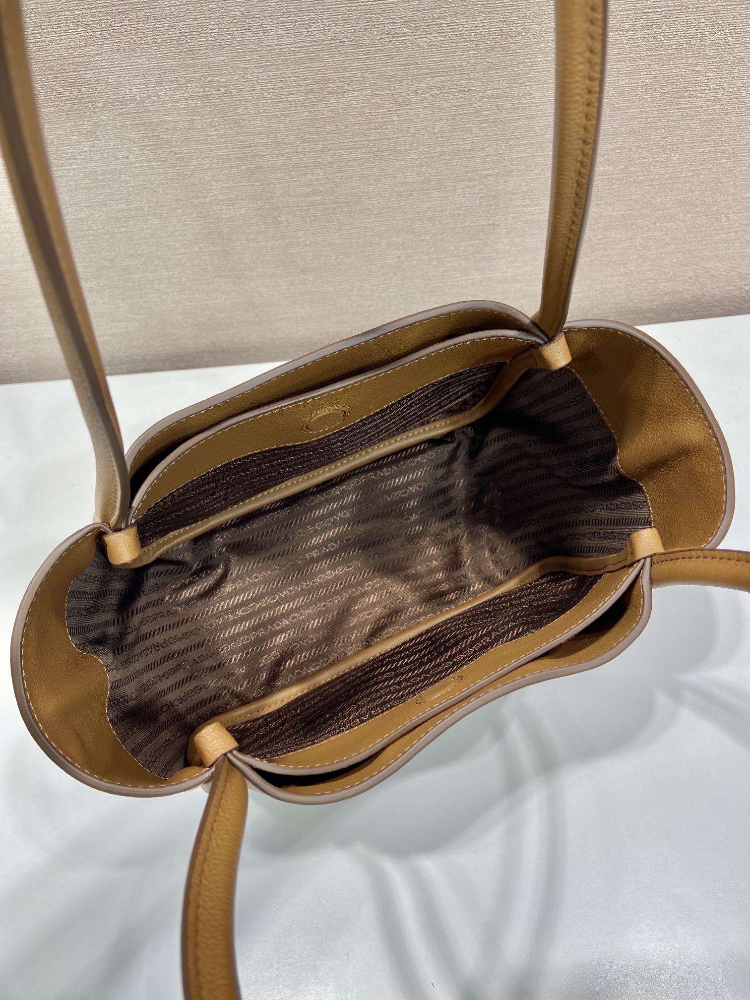 Pra*a women medium leather handbag -1bg539-25*18.5*12.5cm