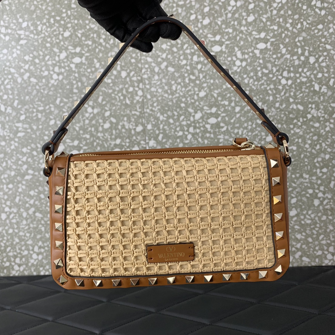 Valentino Rockstud Raffia Bag-19*13*7CM