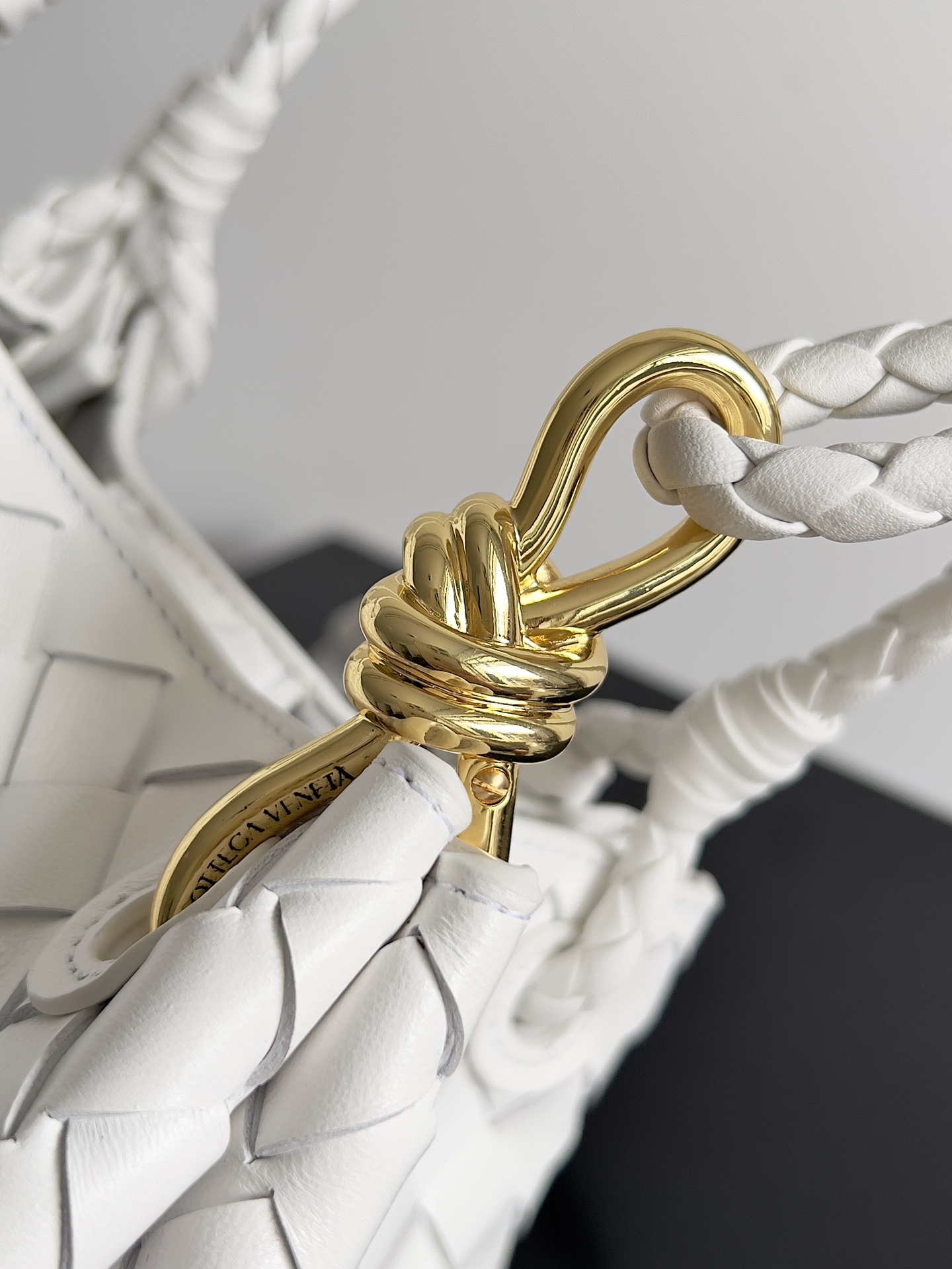 Bo*te*ga ve*ne*ta andiamo parachute tote-21*17*16.5cm