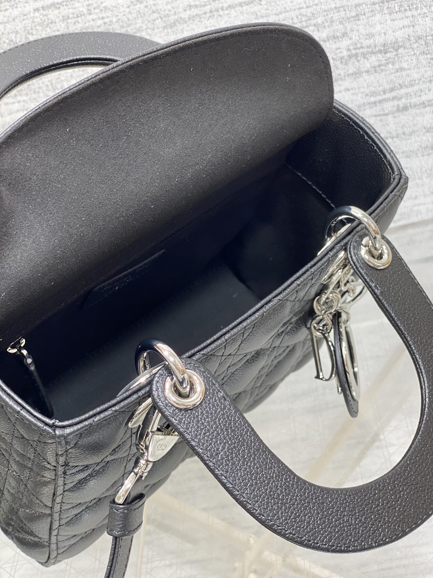 lady D*or bag-silver hardware-caviar-20*16.5*8cm