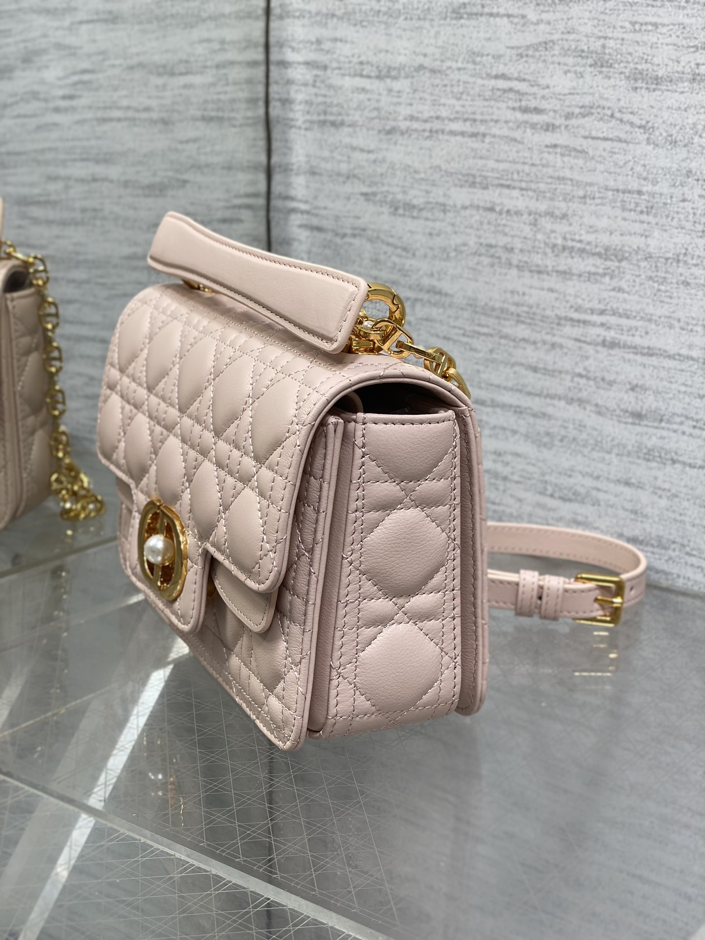 small D*or jolie top handle bag-22*8*14cm