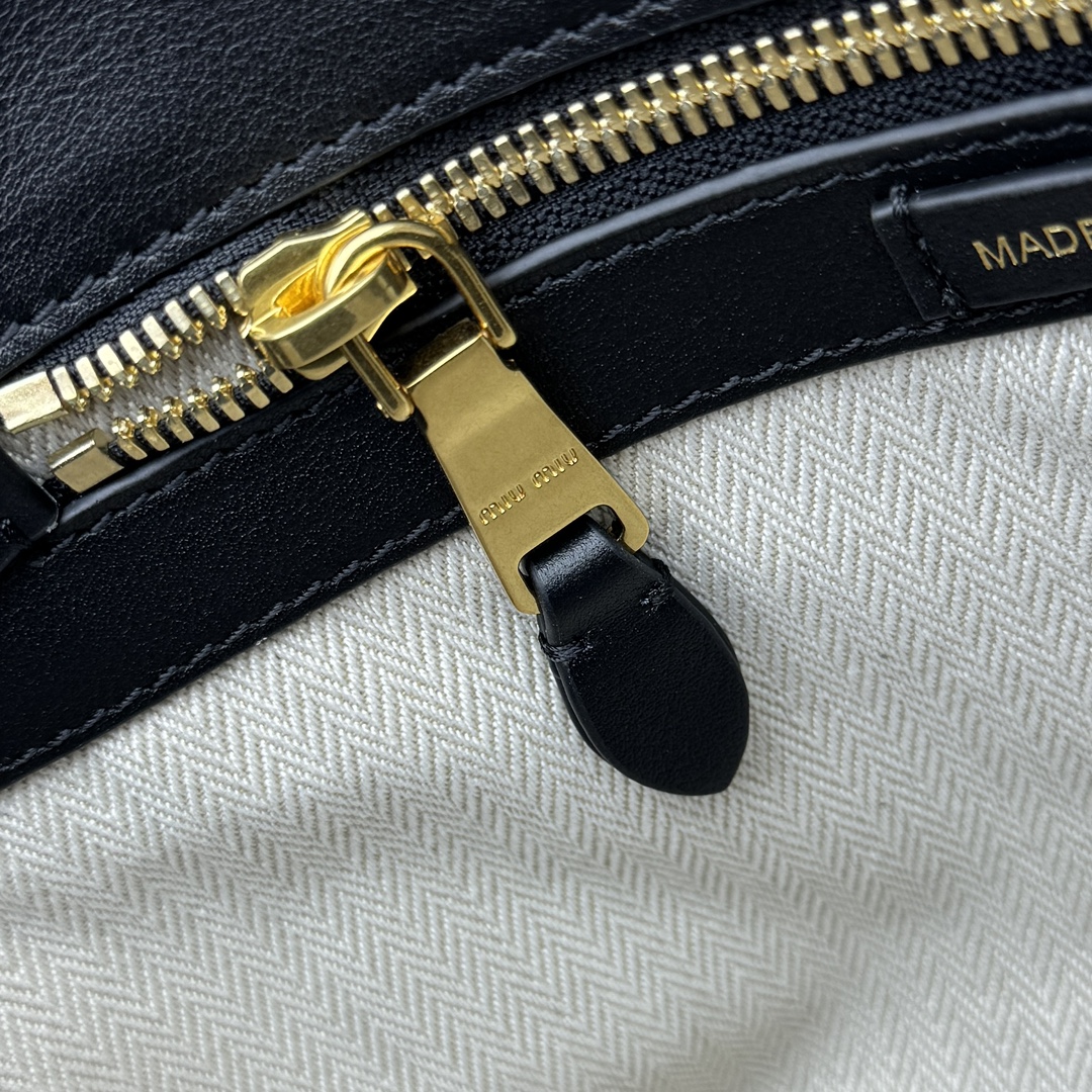 MiuMiu Casual Style Plain Leather Elegant Style Bridal Logo-33*13*21CM