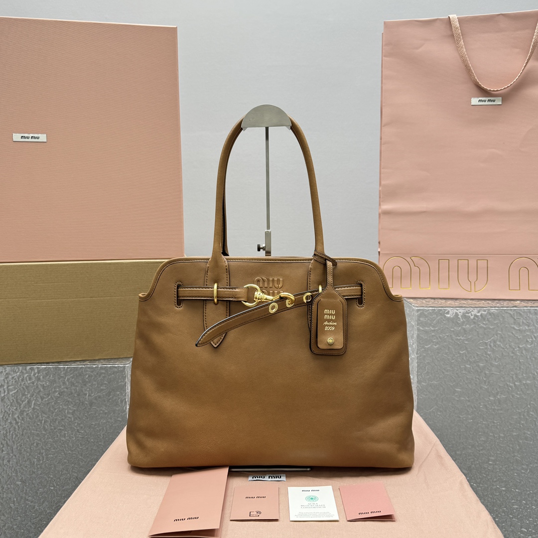 MiuMiu Aventure Nappa Tote-31X40X13CM