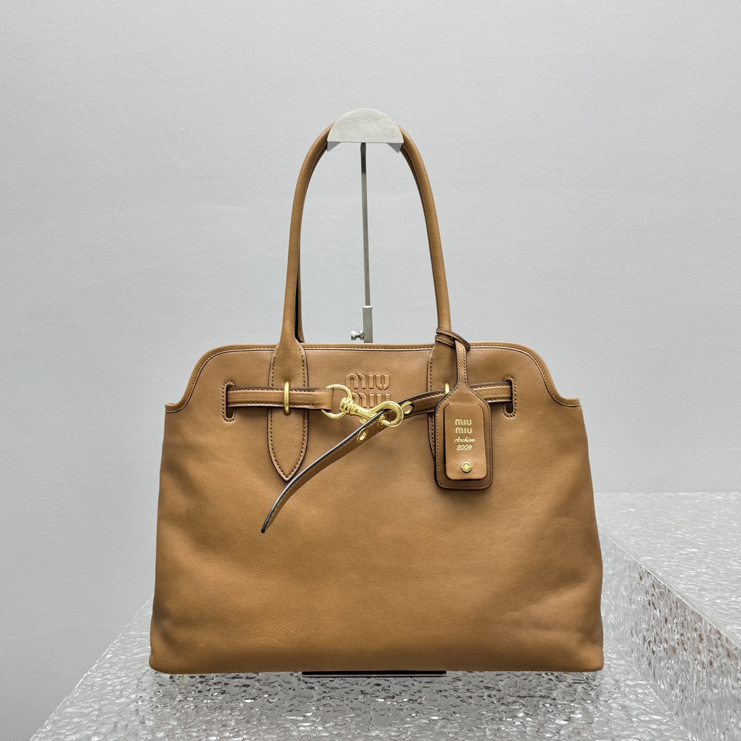 MiuMiu Aventure Nappa Tote-31X40X13CM