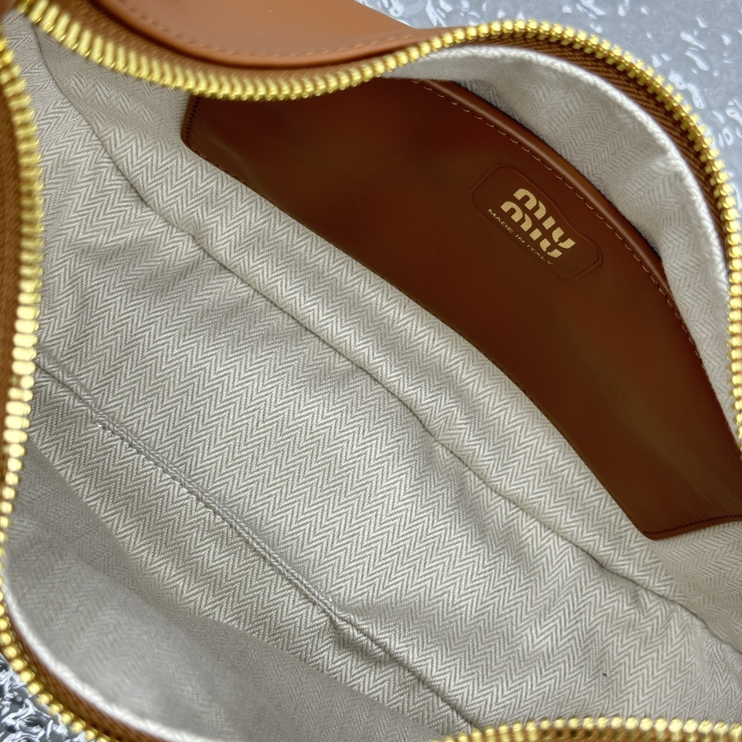 MiuMiu Black Leather Hobo Bag-27*8*20CM