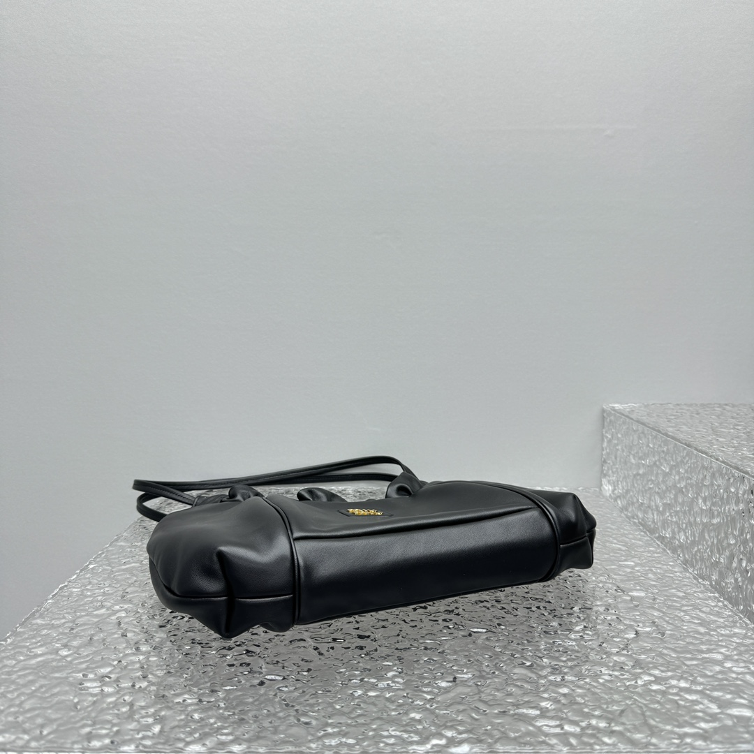 MiuMiu Wrinkle Dumpling Bag-38*19*7CM