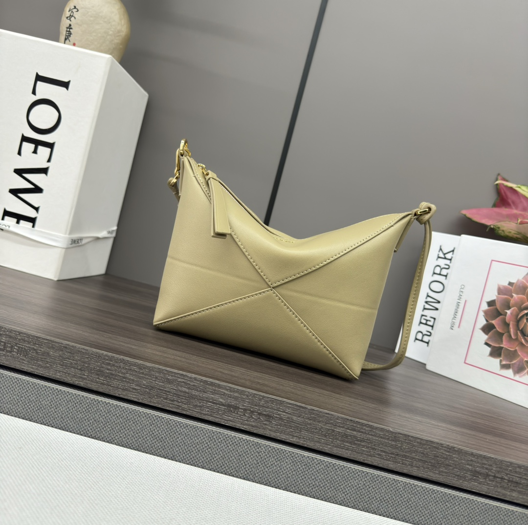Loewe Puzzle Fold Pouch-23*6.5*15.5CM