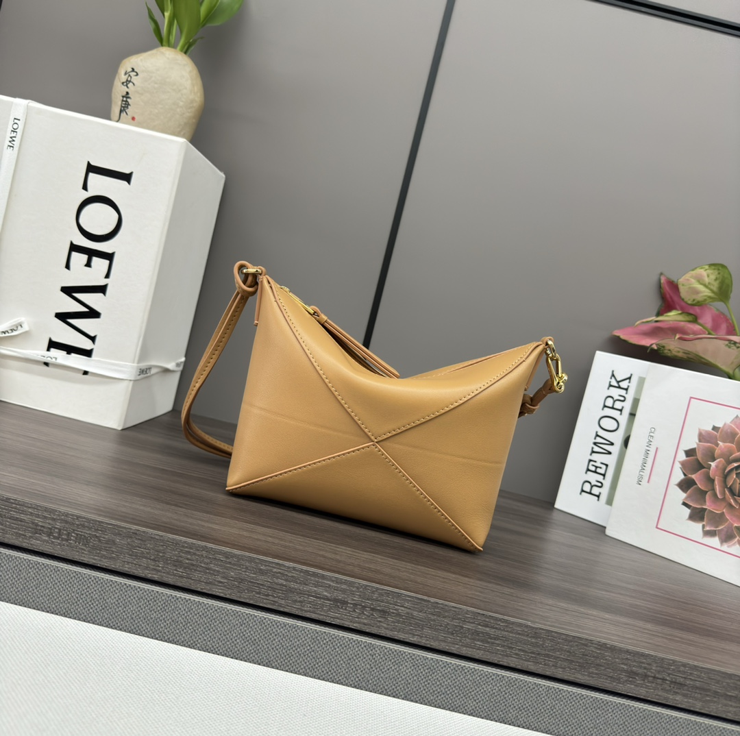 Loewe Puzzle Fold Pouch-23*6.5*15.5CM