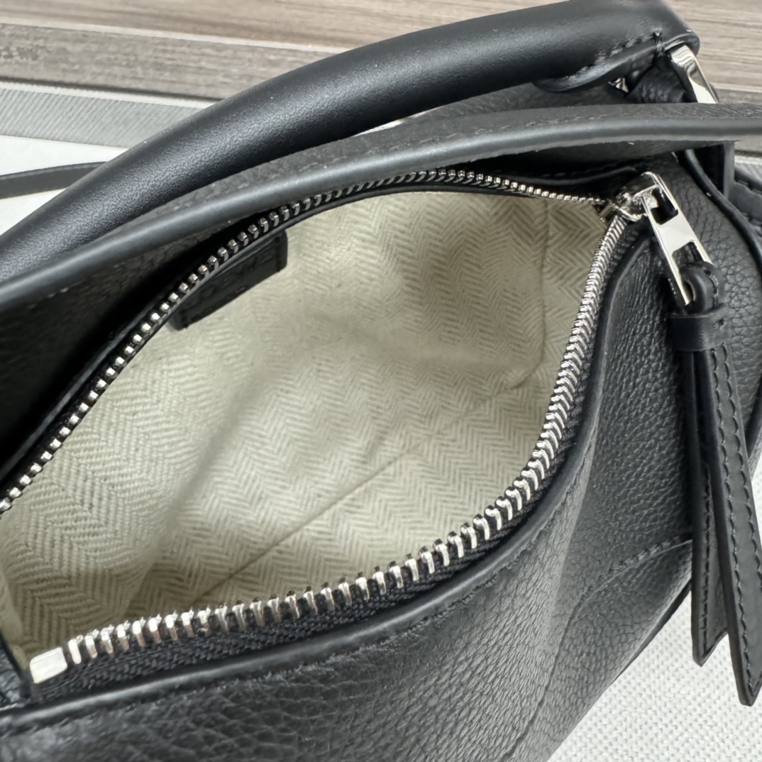 Loewe Puzzle Edge Bag-18*12.5*8CM