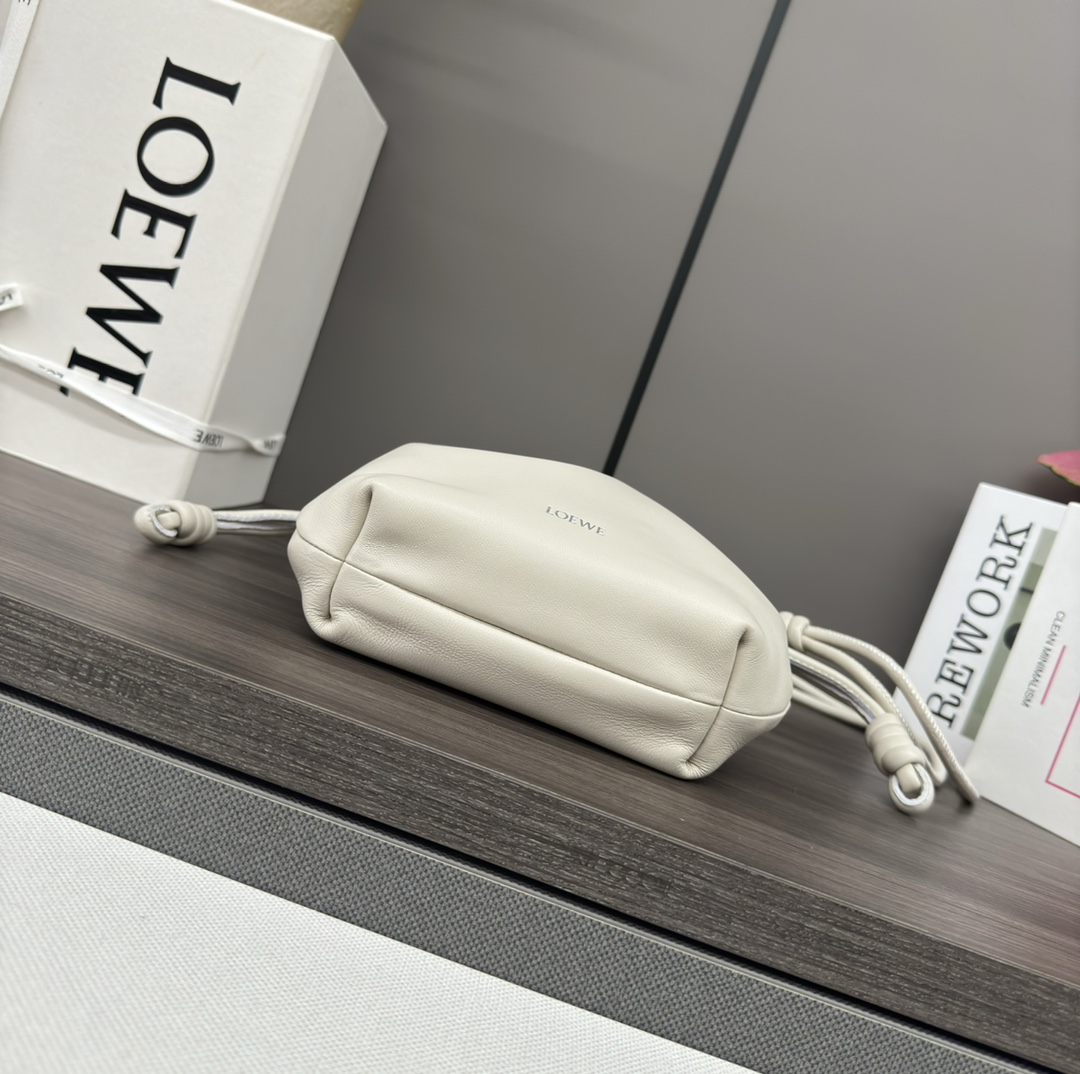 Loewe Flamenco Purse 23*5.5*17CM
