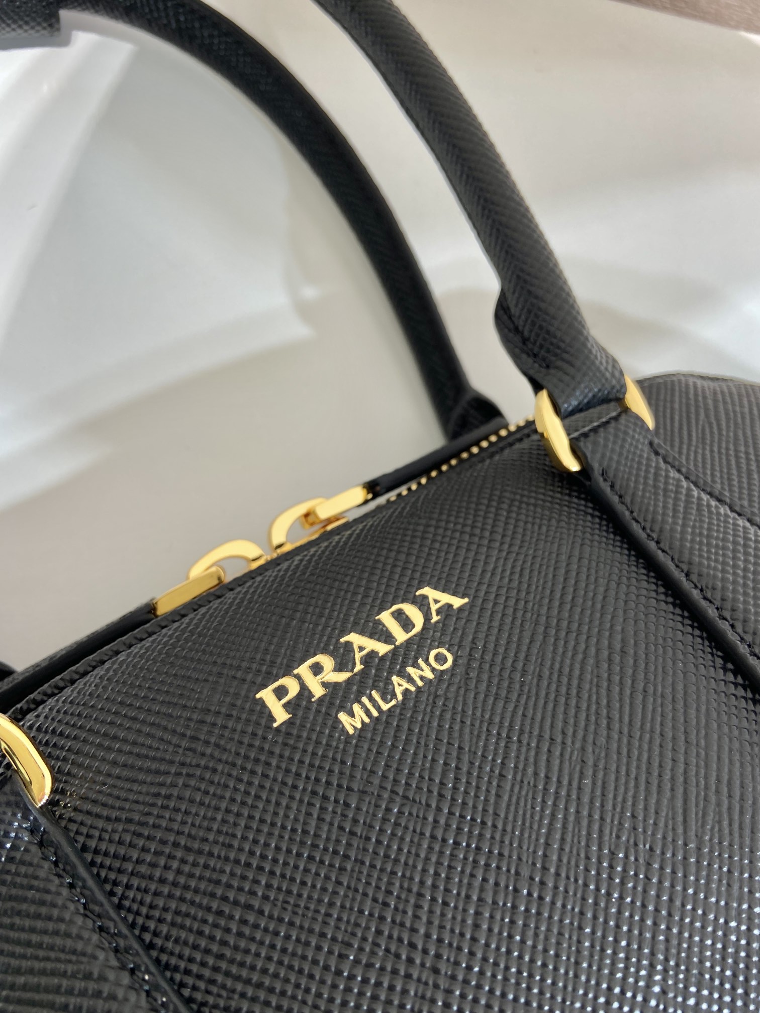 Pra*a 1bg537 shell bag-21*32*10.5cm