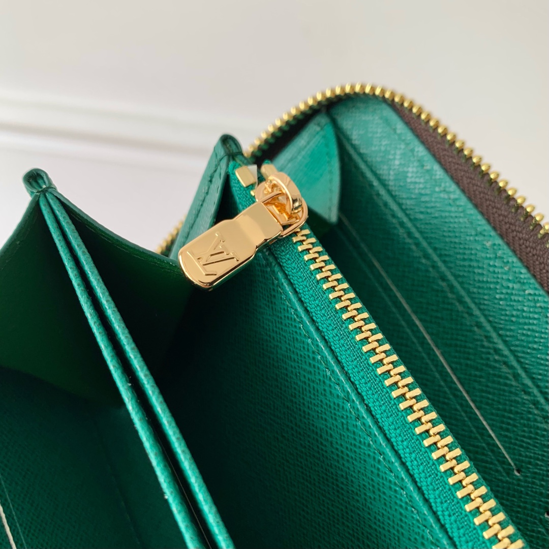 l**is V*t*n wallet-m83689-19*10cm