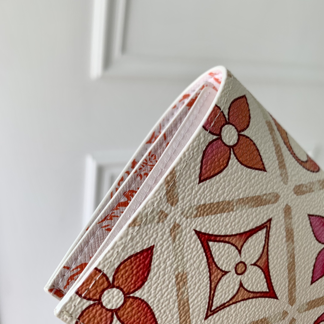 l**is V*t*n by the pool wallet-10 x 14 x 2.5cm