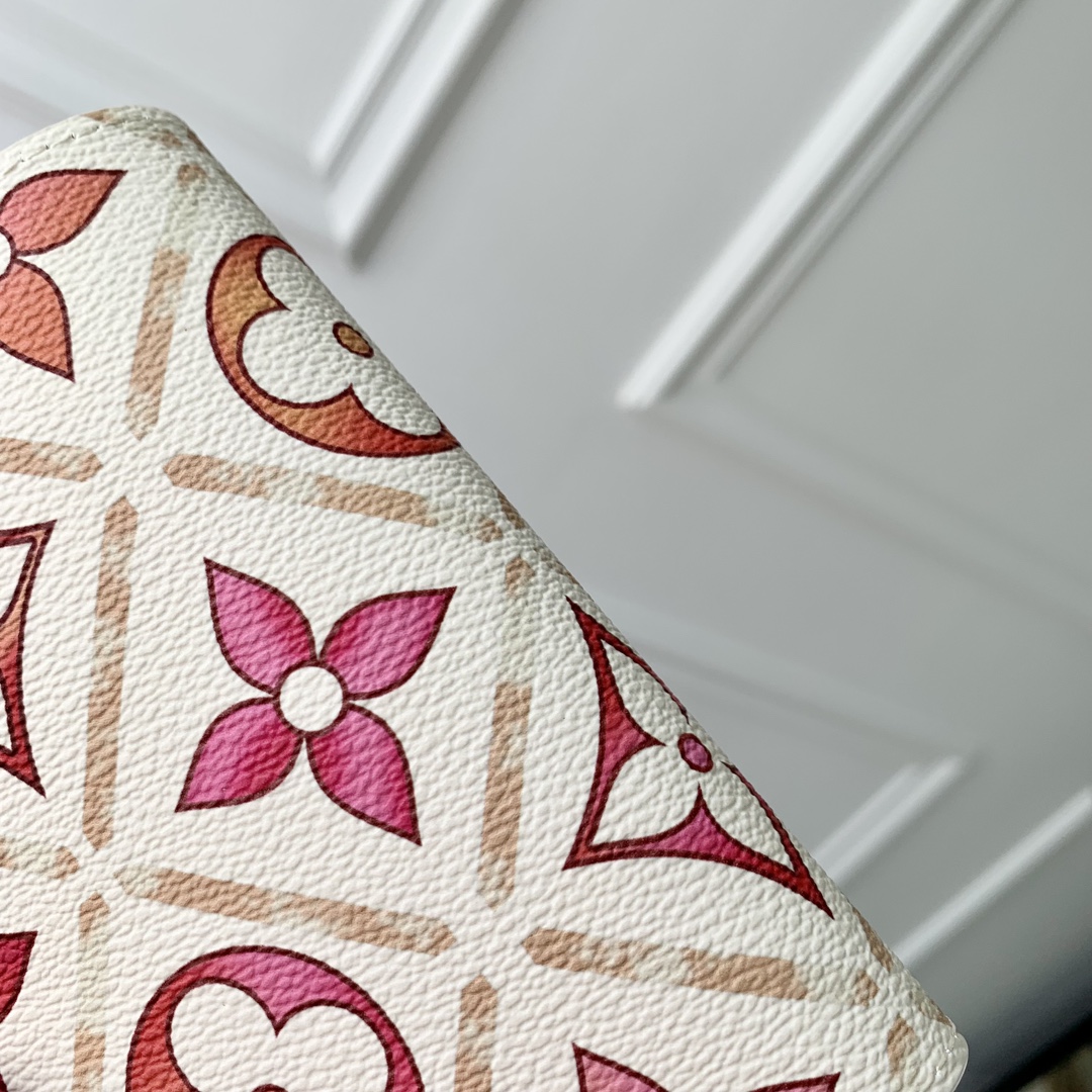 l**is V*t*n by the pool wallet-10 x 14 x 2.5cm