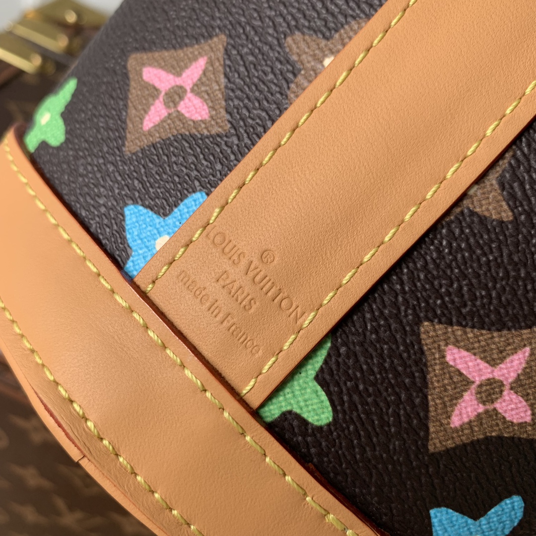 l**is V*t*n crossbody bag-12.5 x 18 x 8.5cm