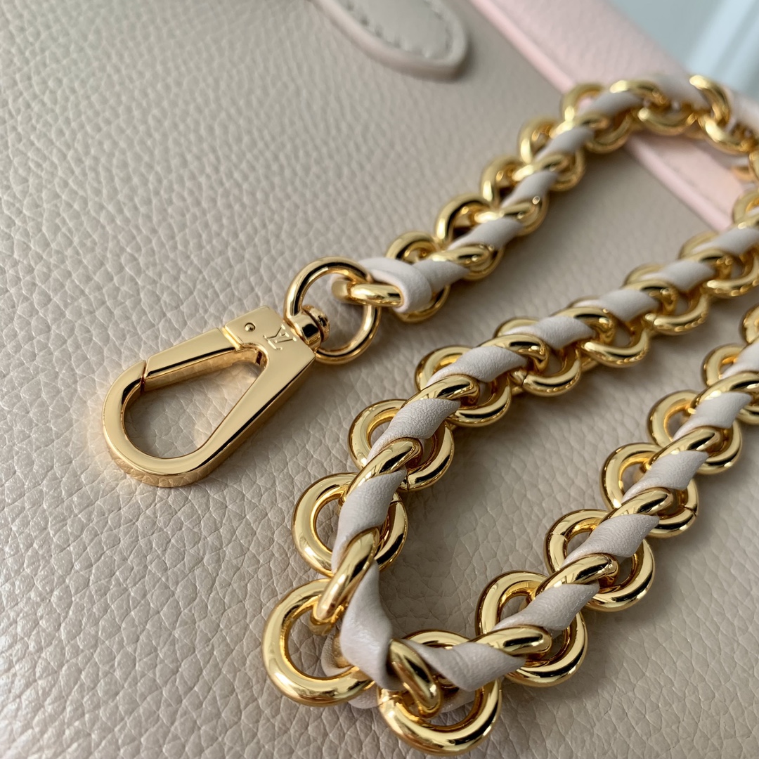 l**is V*t*n lockme ever 23x17x10cm