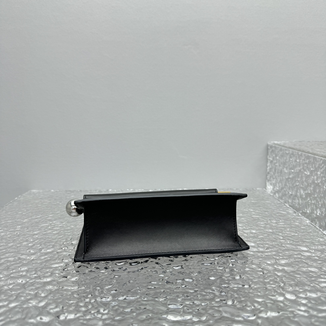 Jacquemus Pochette Rond Bag-20*7*14CM