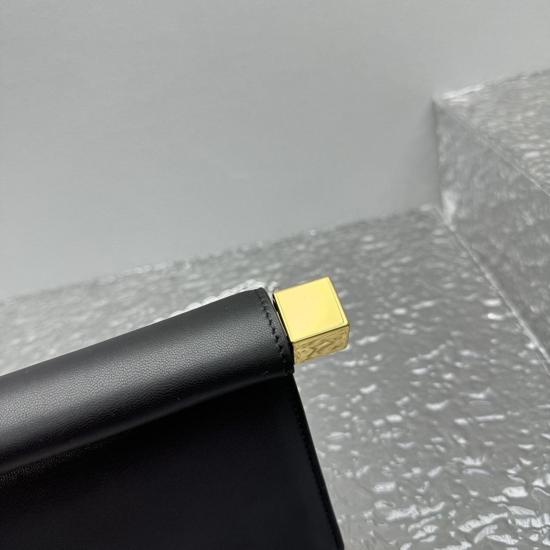 Jacquemus Pochette Rond Bag-20*7*14CM