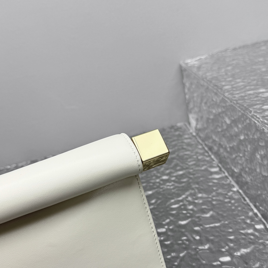 Jacquemus Pochette Rond Bag-20*7*14CM