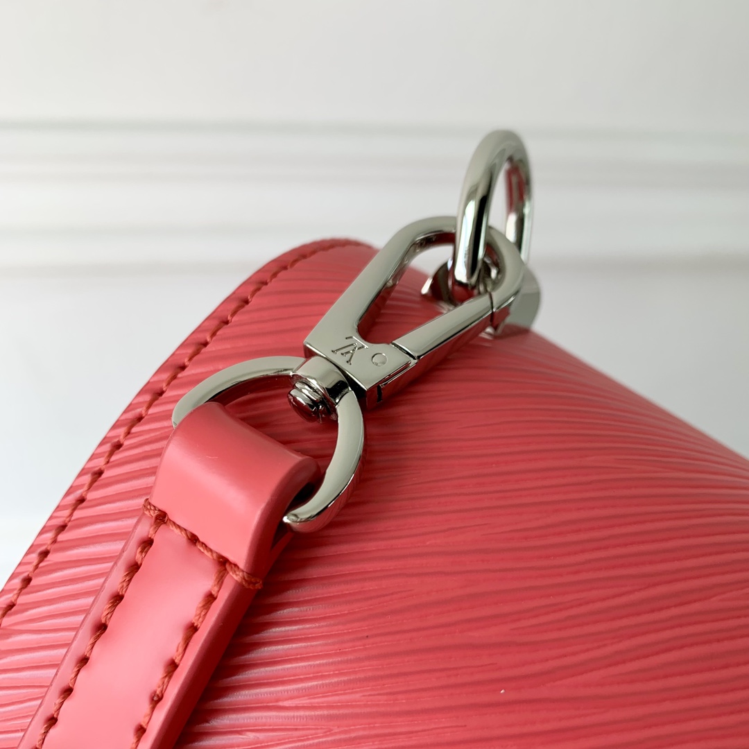 l**is V*t*n twist pm lv bloom bag-19x 15x 9cm