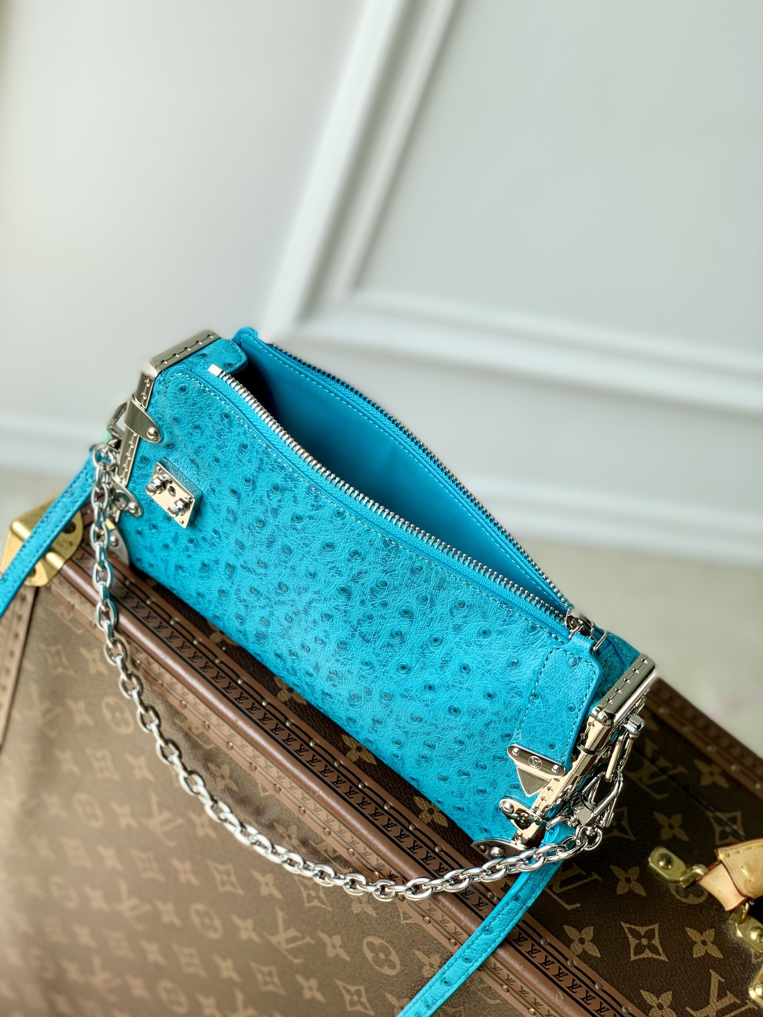 l**is V*t*n slim trunk--m25445-23 x 12 x 4cm