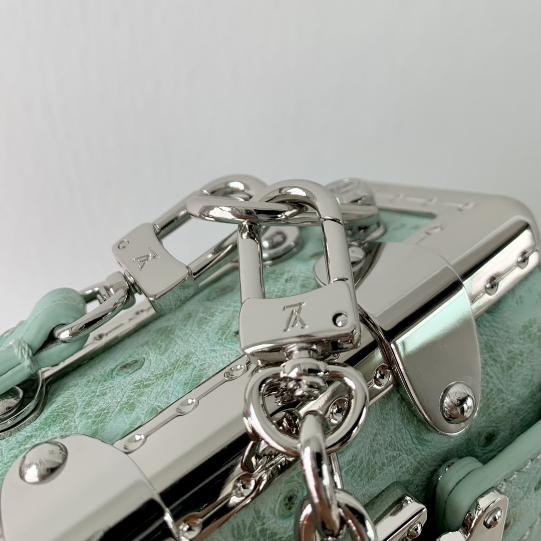 l**is V*t*n slim trunk--m25445-23 x 12 x 4cm