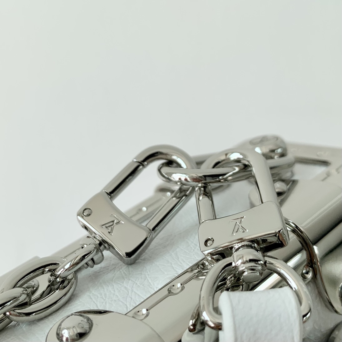 l**is V*t*n slim trunk--m25445-23 x 12 x 4cm