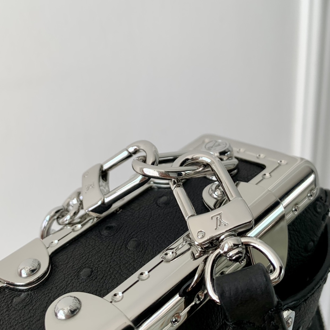 l**is V*t*n slim trunk--m25445-23 x 12 x 4cm