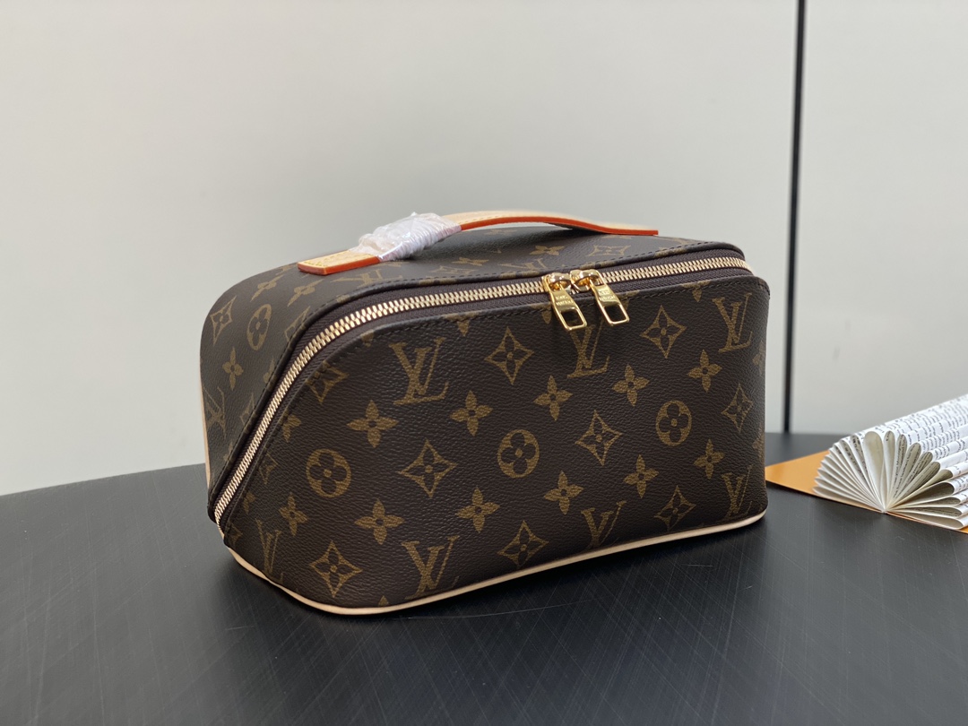 l**is V*t*n toiletry bag 2 compartments-24*13*13cm