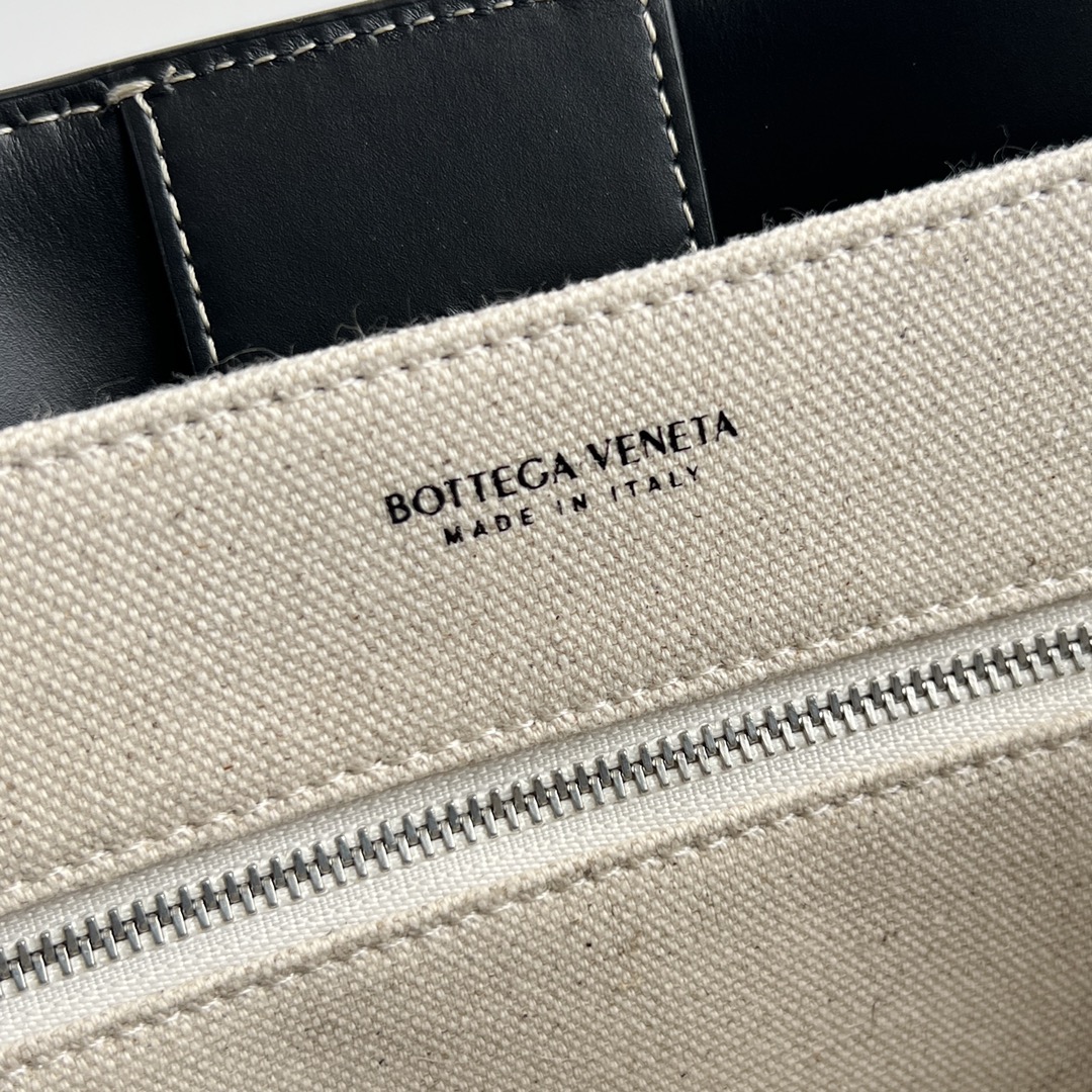 Bo*te*ga ve*ne*ta andiamo-32*24*12cm