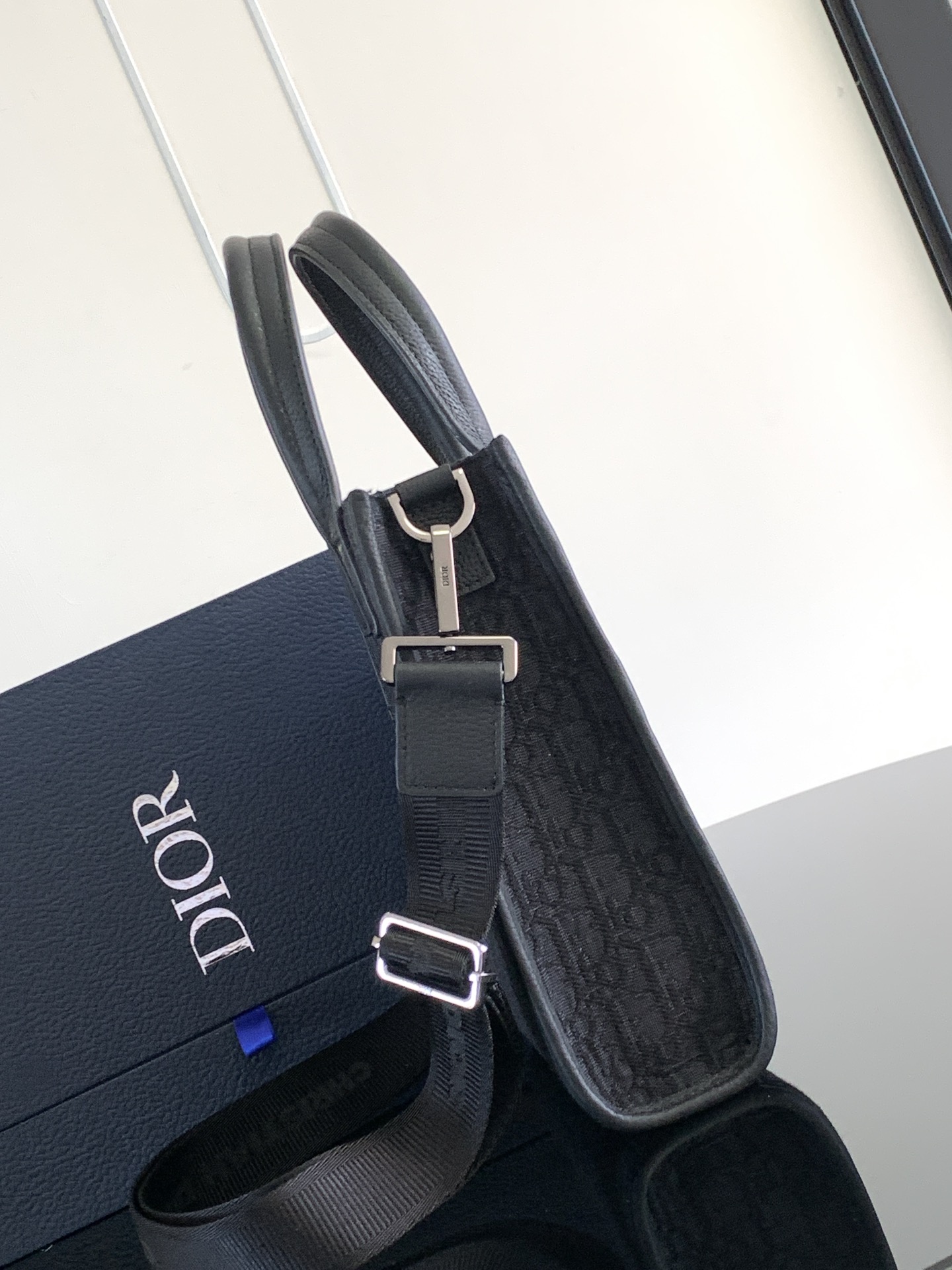 d*or safari N0*H-south bag-21 x 23.5 x 7.5cm