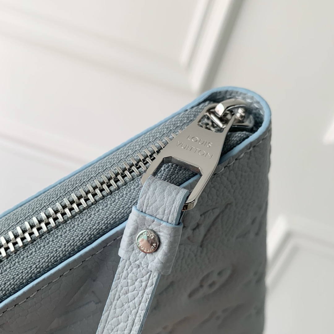 l**is V*t*n wallet-19.5 10.5 2.5cm