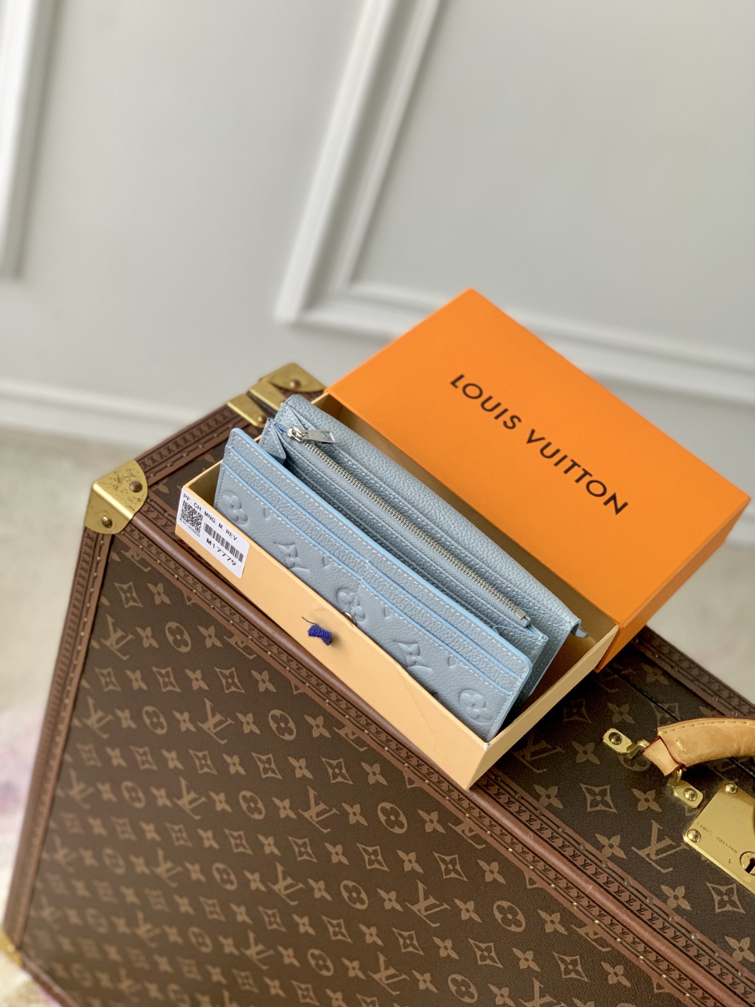 l**is V*t*n wallet-19 10.5 2cm