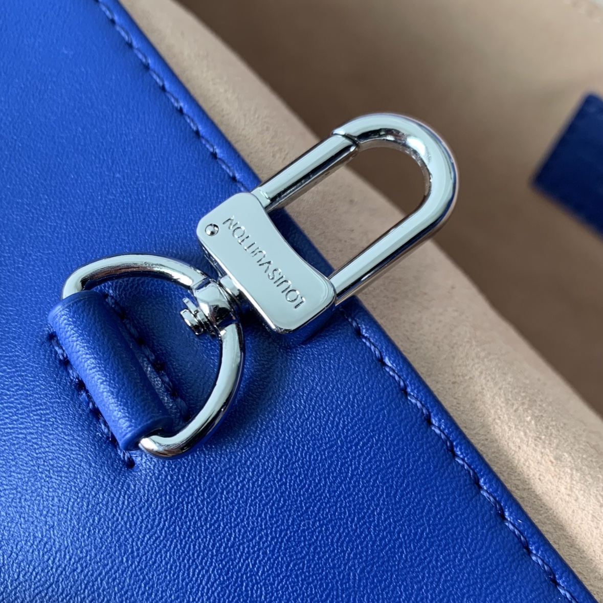 l**is V*t*n shopper handbags-40 x 32 x 16cm