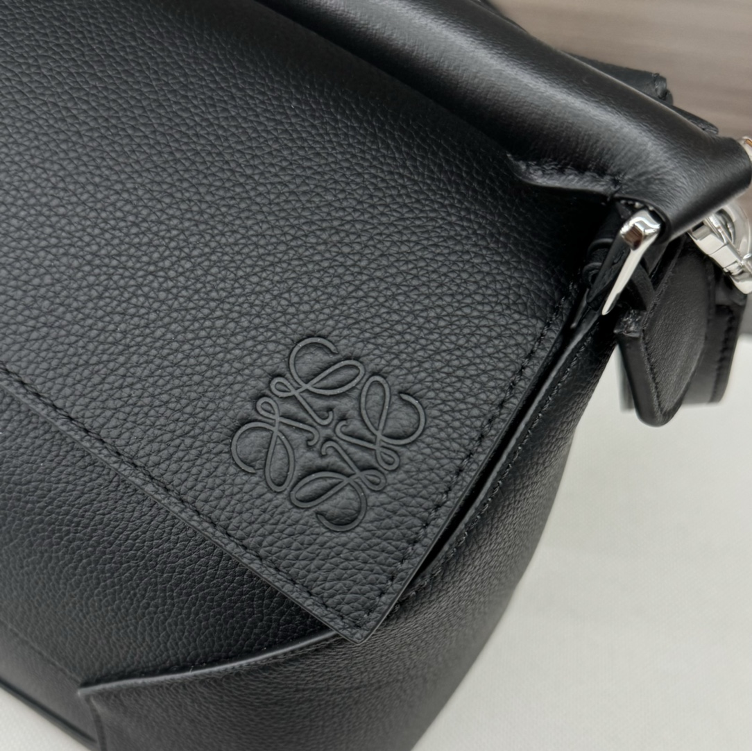 Loewe Puzzle Bag-33*14.7*21.5CM