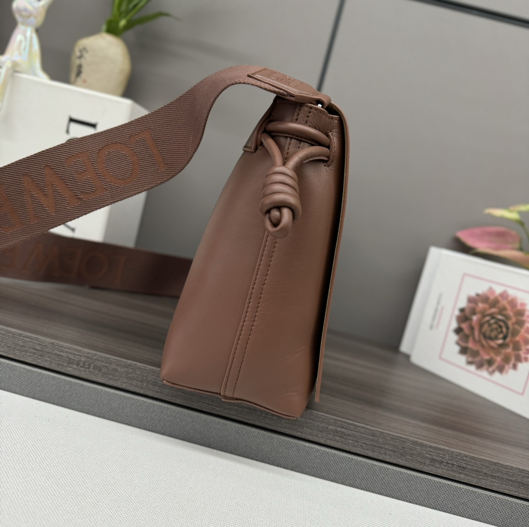 Loewe Flamenco Satchel-062404A-34*12*24CM