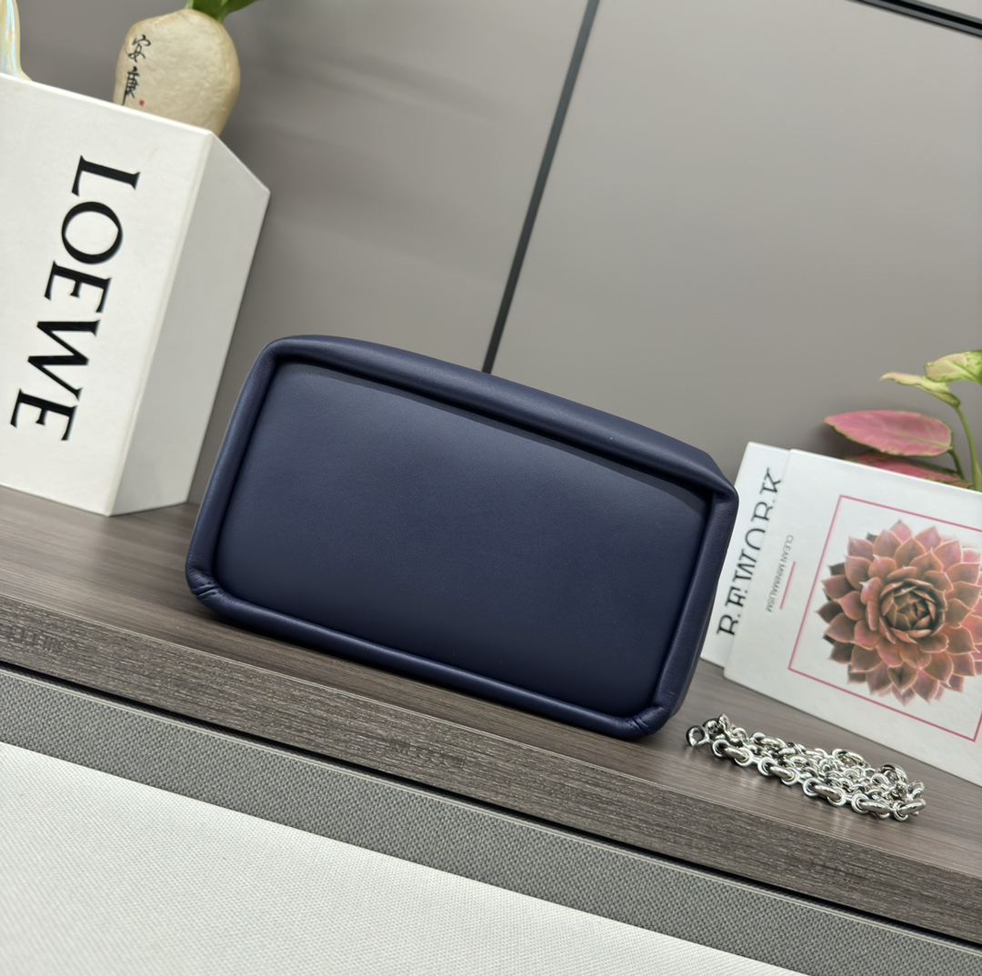 Loewe Squeeze Bag-29*24*10.5CM