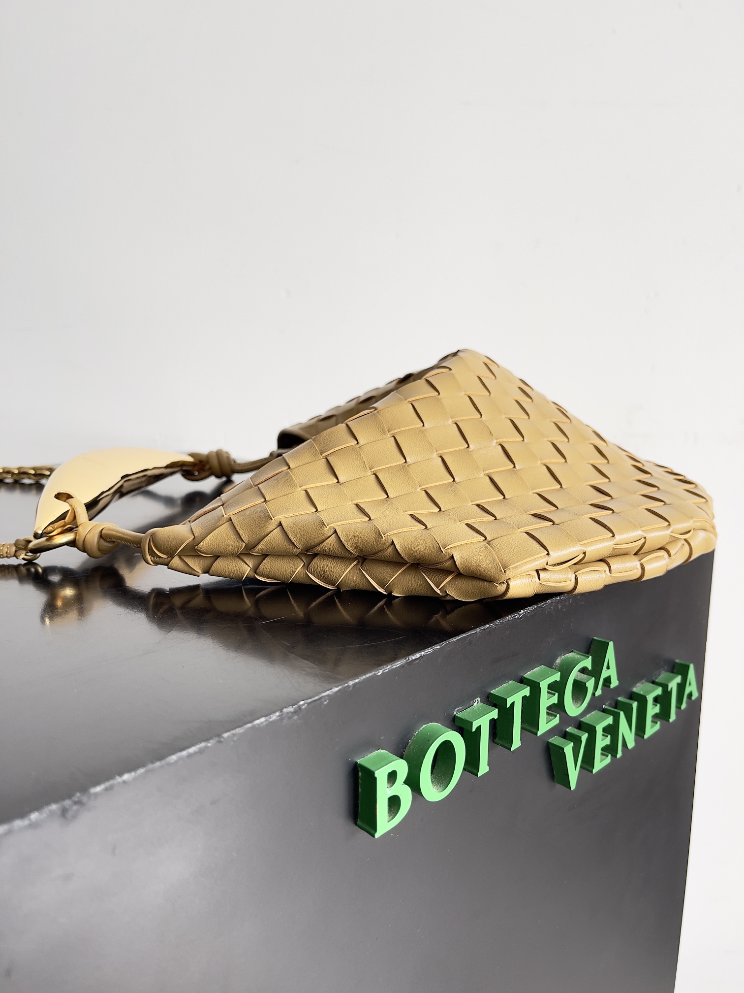 Bo*te*ga ve*ne*ta sardine bag-33*20*4cm