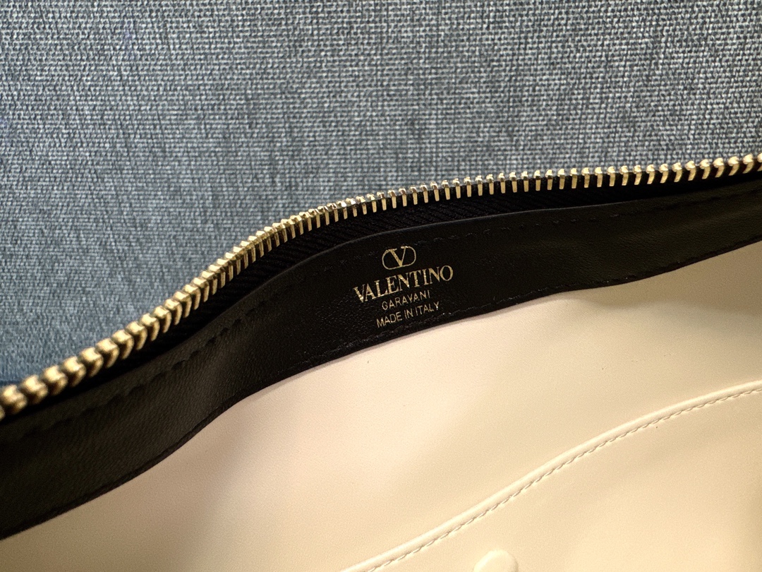 Valentino Hobo Bag-24x30x3CM