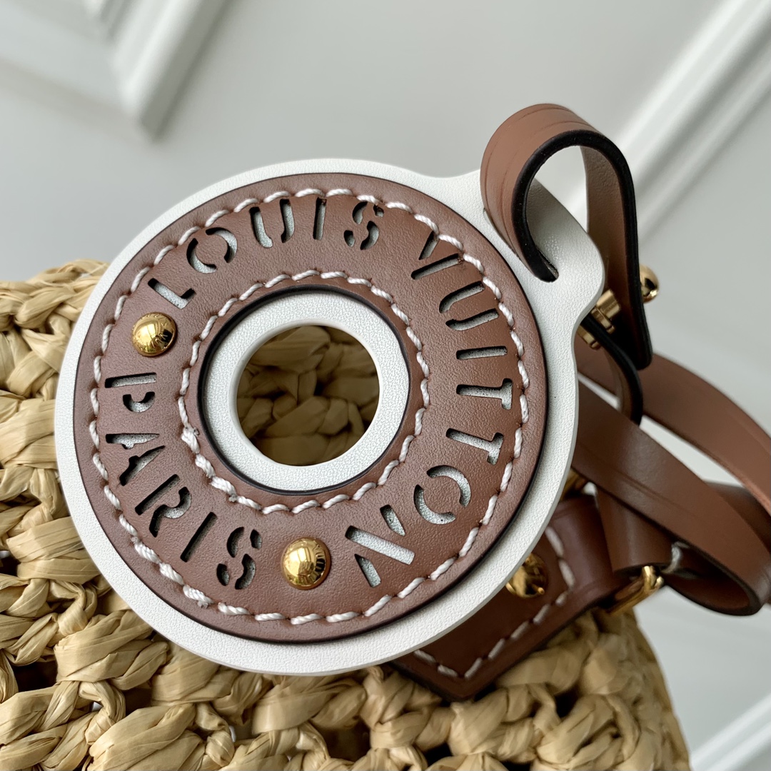 l**is V*t*n nano speedy-16*10*7.5cm