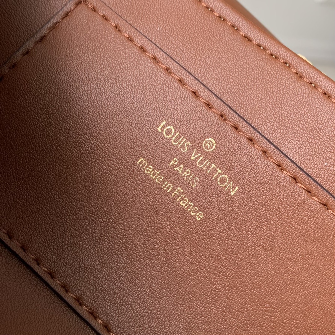 l**is V*t*n twist bag-m25030-23.5 × 12 × 7cm