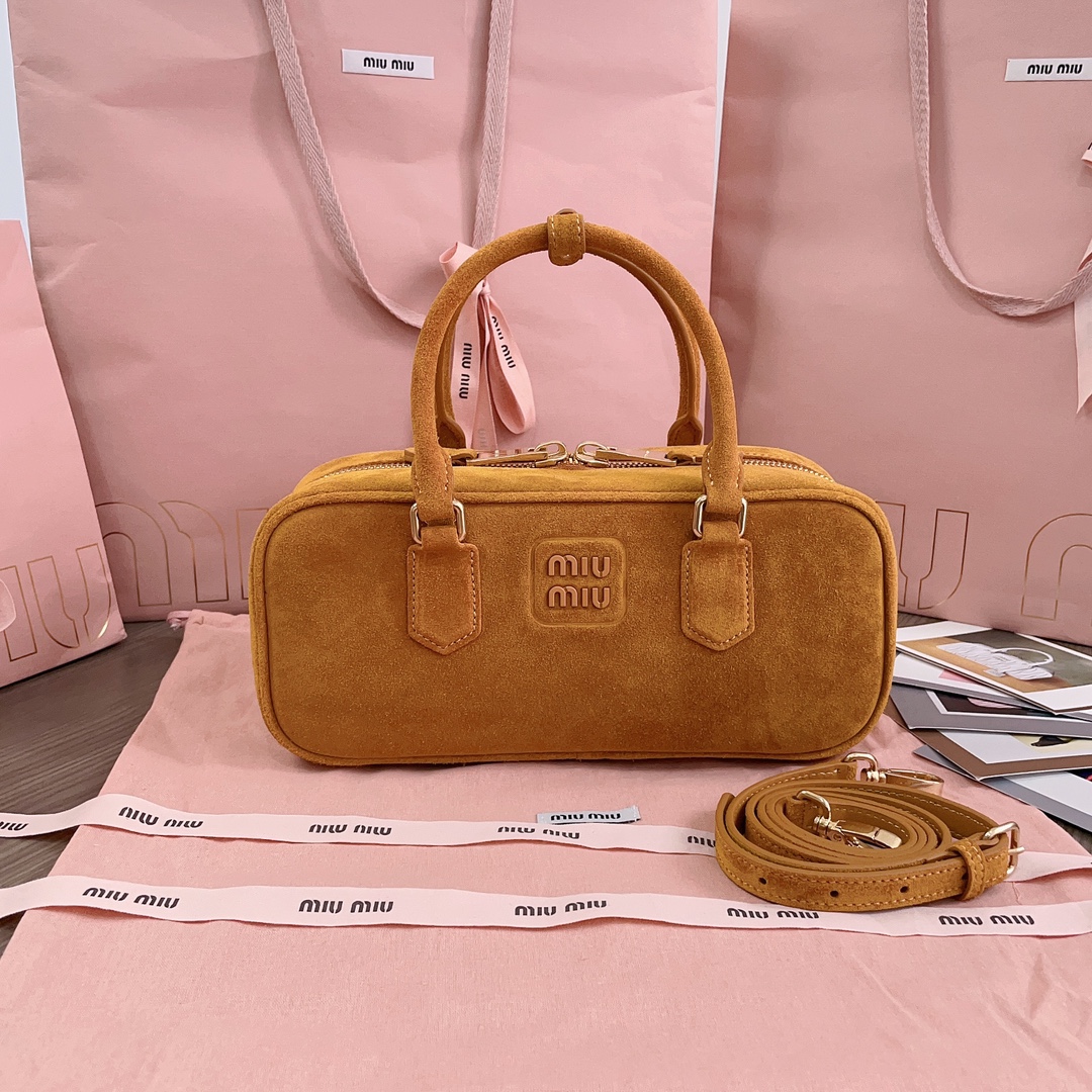 MiuMiu Top Handbags-27X12X9CM