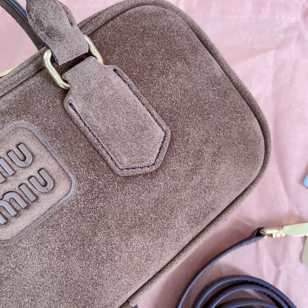 MiuMiu Top Handbags-22X10.5X7.5CM