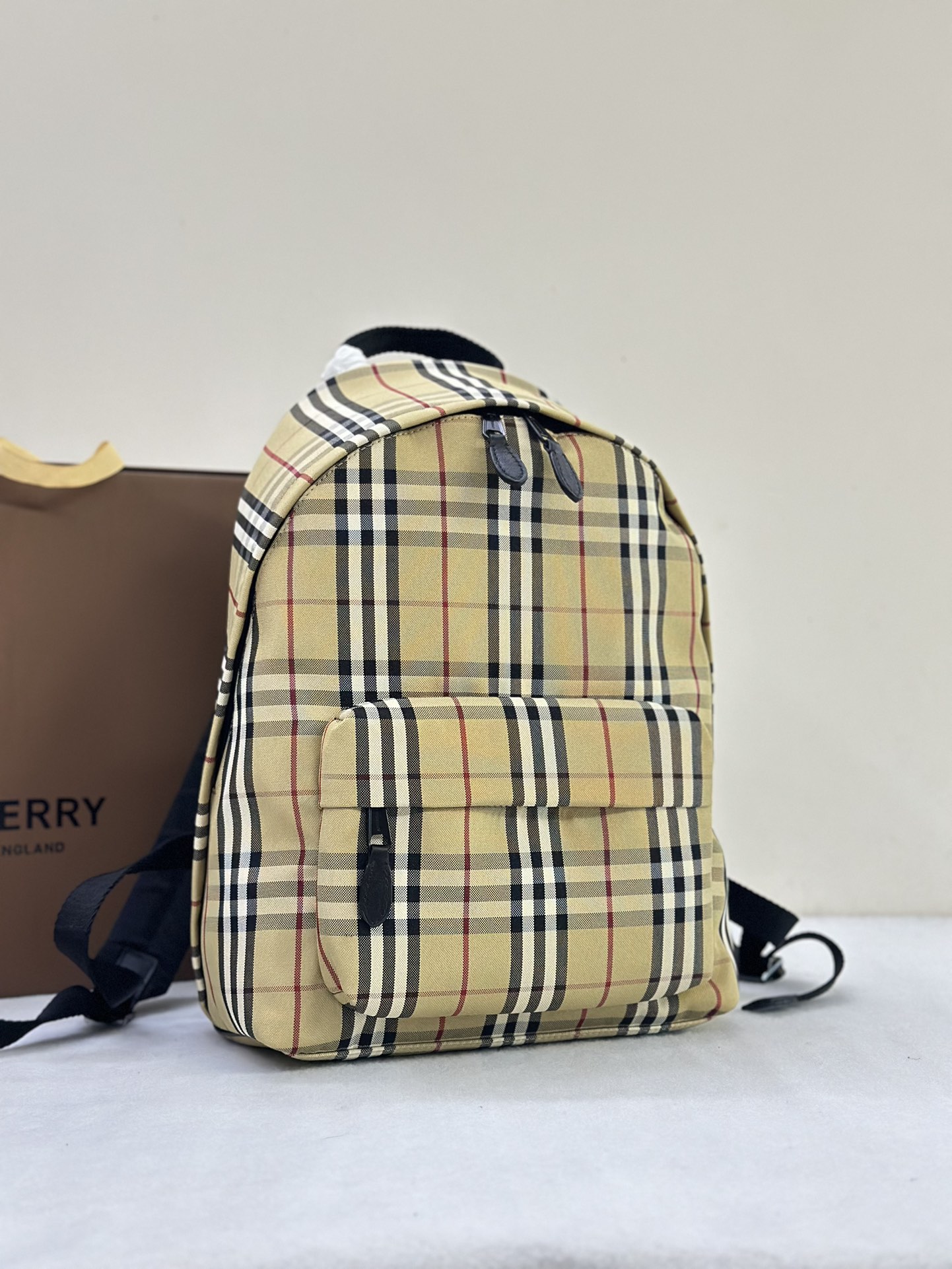 B**rry backpack-30.5 x 14.5 x 42.5cm