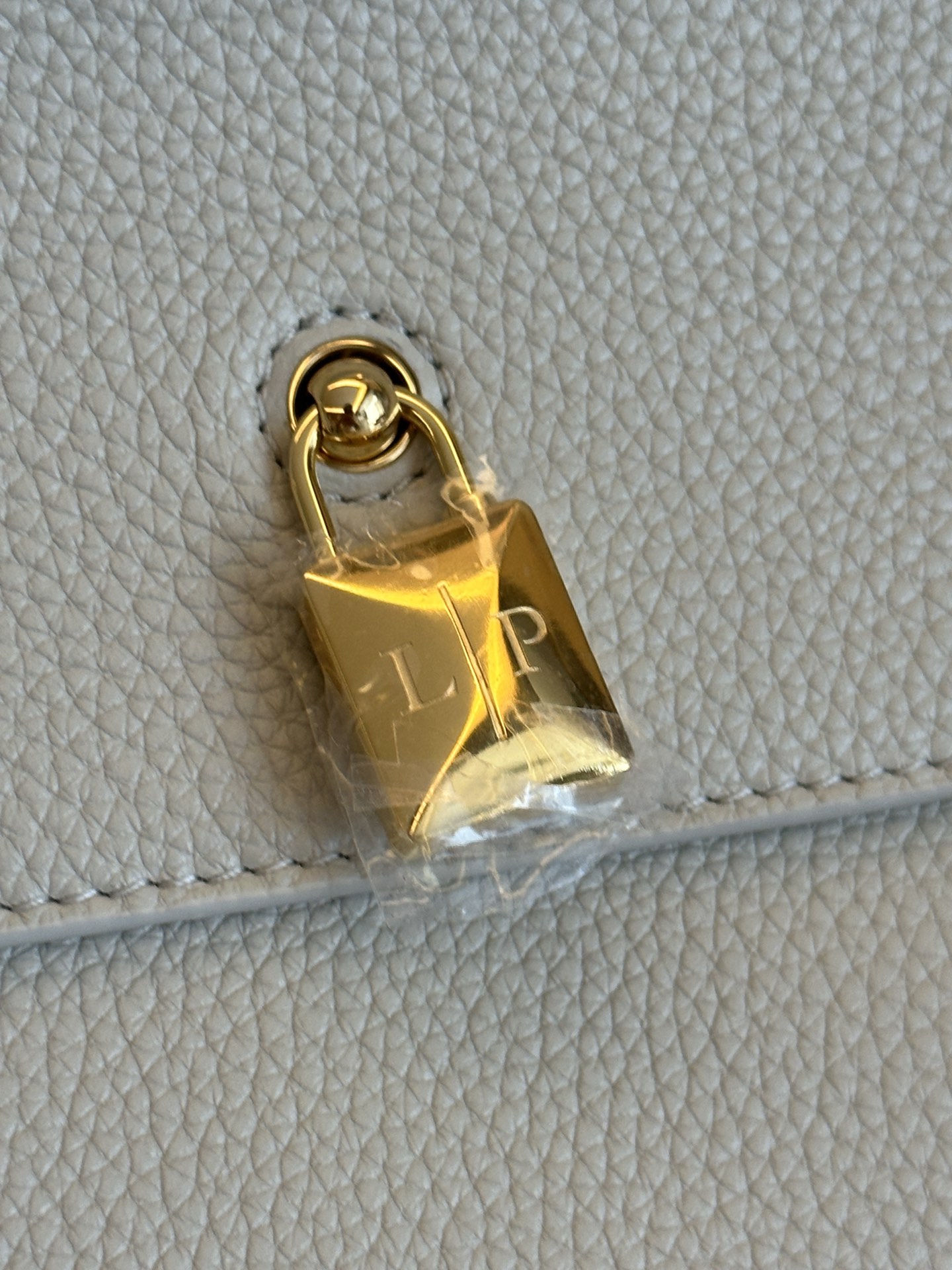 Loro Piana Loom Bag L32-33 x 23 x 18CM