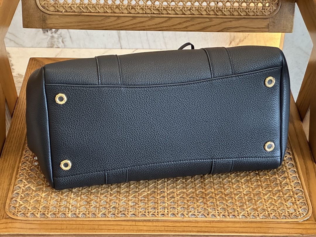 Loro Piana Loom Bag L32-33 x 23 x 18CM