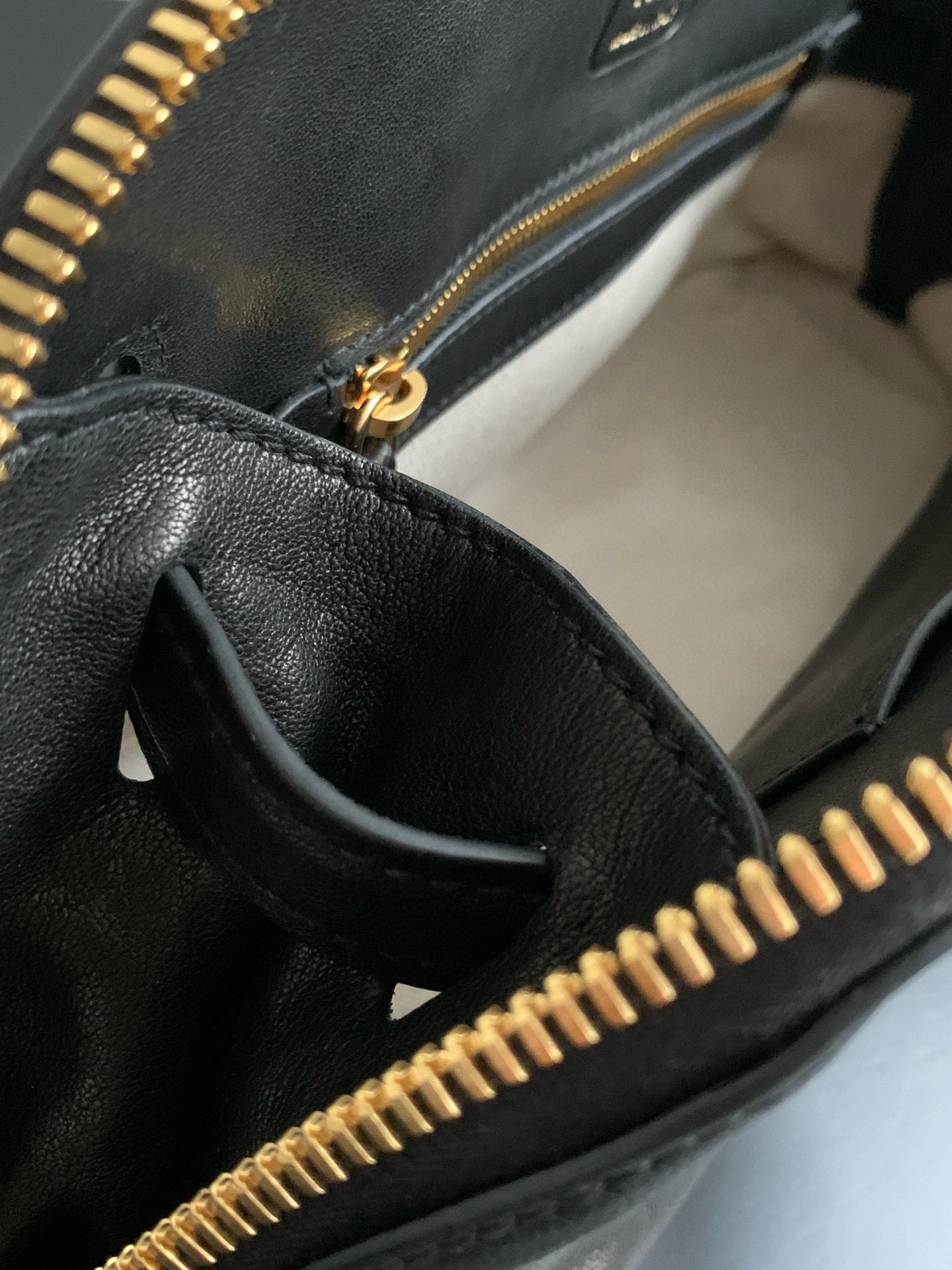 MiuMiu Tote Bag-33×17×11CM