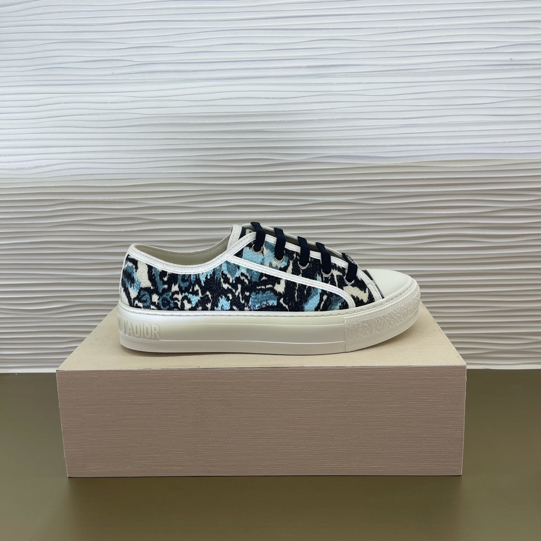 D*or sneakers