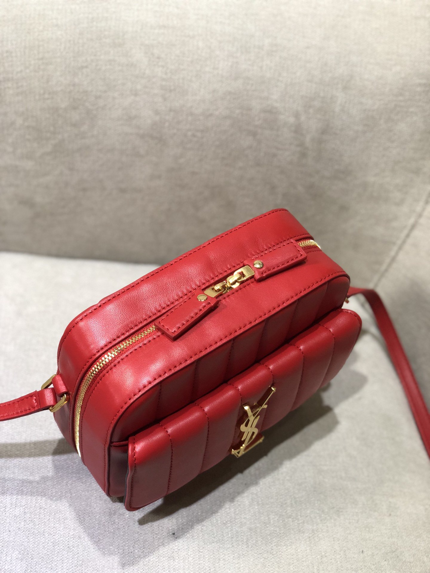 YSL Vicky Chain Bag-18*13*6CM