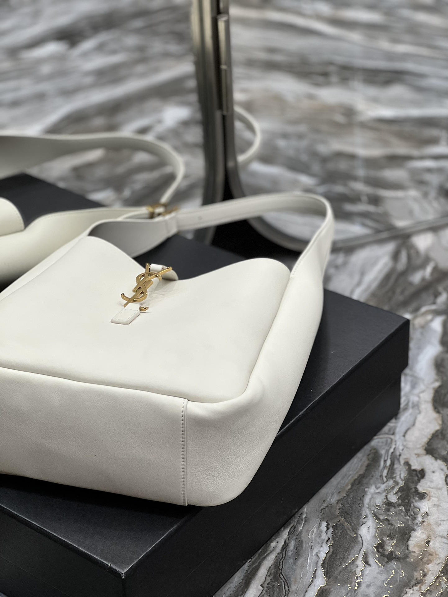 YSL Le5A7 Vintage Bag-25X14X10CM